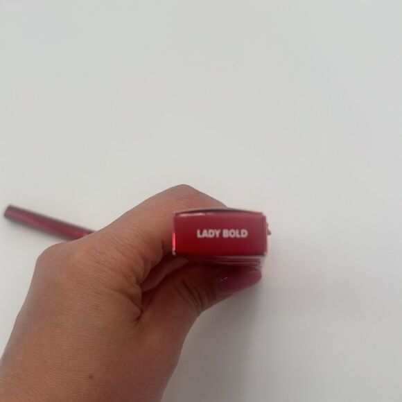 BNWT - TOO FACED LADY BOLD LIP LINER - LADY BOLD - Picture 3 of 5